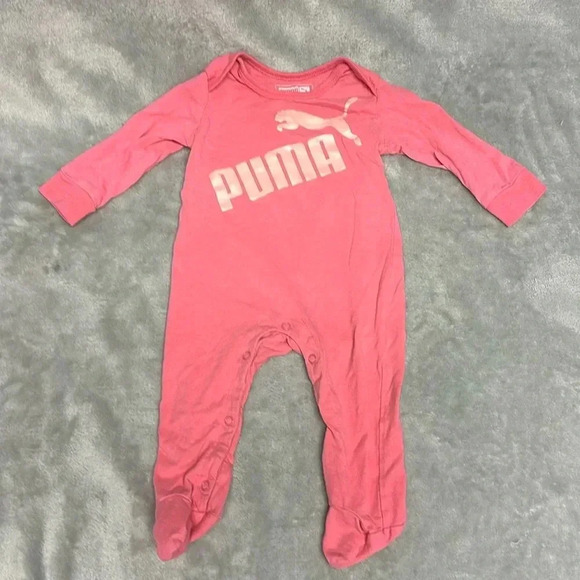 Puma - long sleeve footed jumpsuit/romper/sleeper. Size 3-6 months - Picture 1 of 4